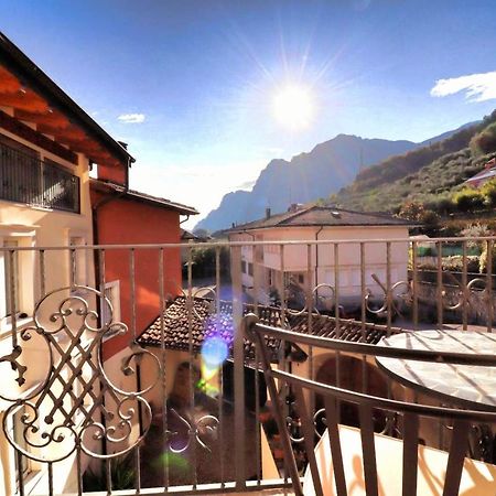 Sentieri Del Garda Bed & Breakfast Arco Bagian luar foto