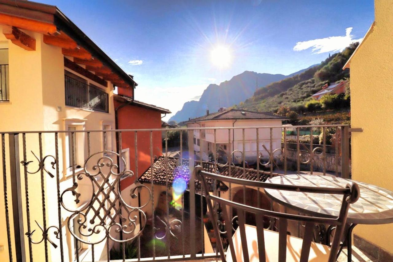 Sentieri Del Garda Bed & Breakfast Arco Bagian luar foto