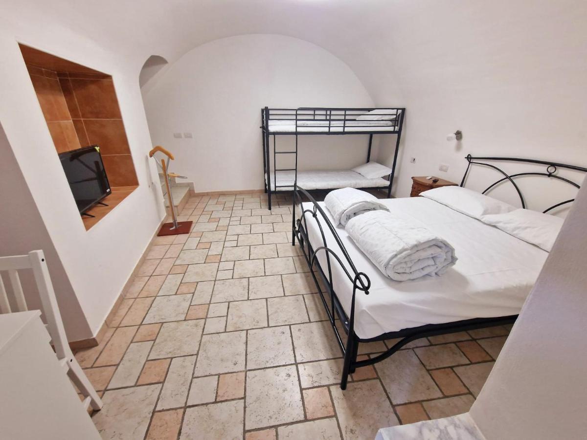 Sentieri Del Garda Bed & Breakfast Arco Bagian luar foto